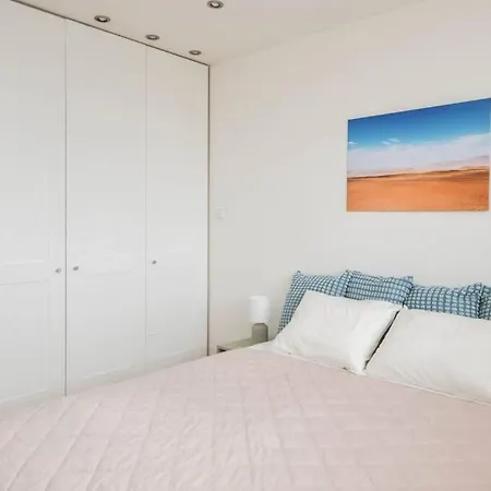 Old Town 2br With View * ブラチスラヴァ