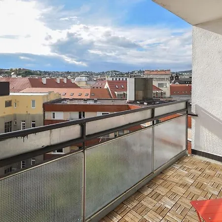 Old Town 2br With View * Братислава